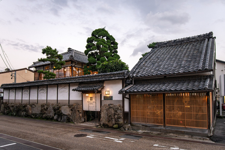 NIPPONIA HOTEL 伊賀上野 城下町の外観
